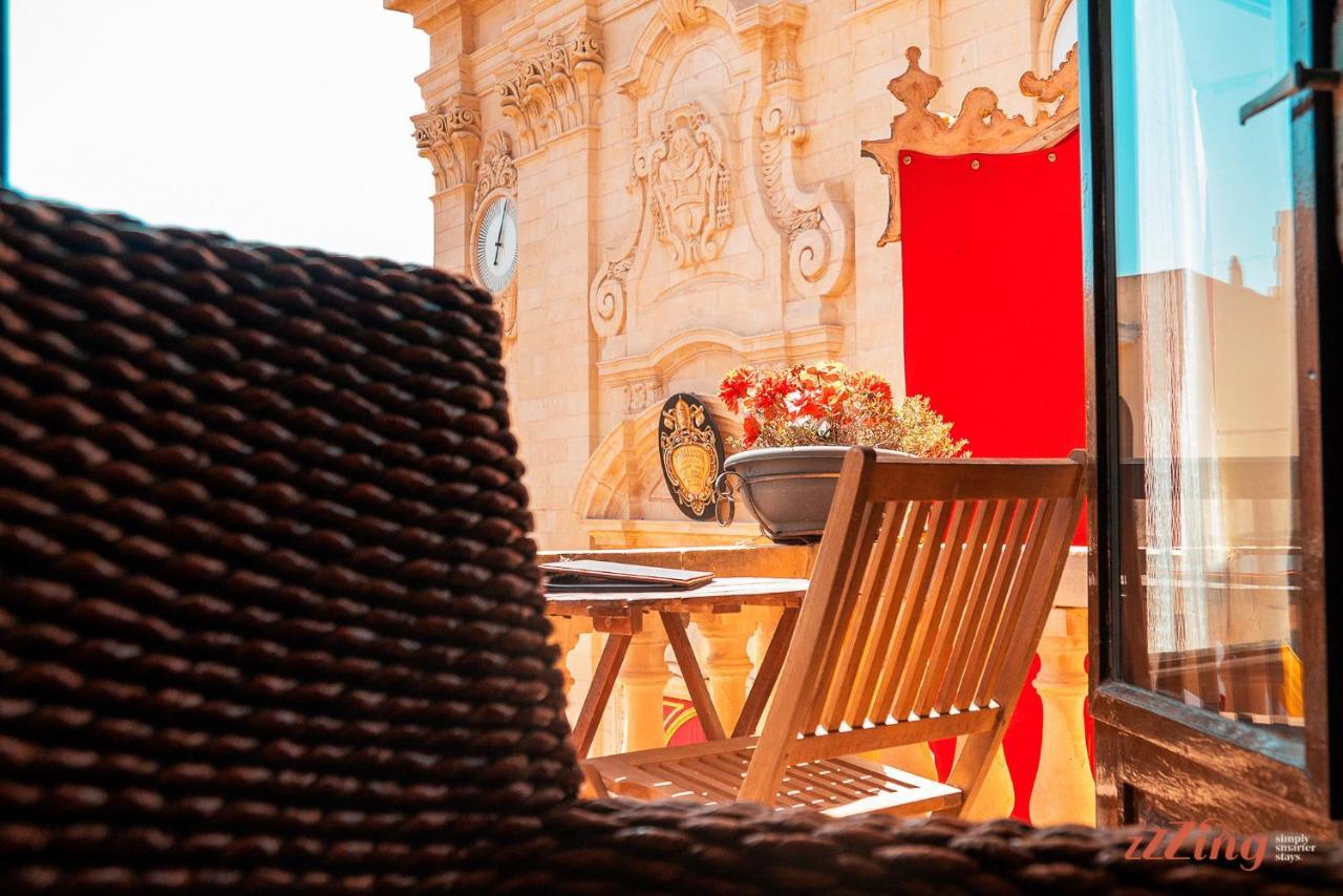 Apartment A Duplex In A Gozo Village Square *